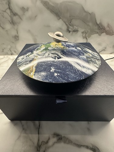 2024 fine silver - , levitating
