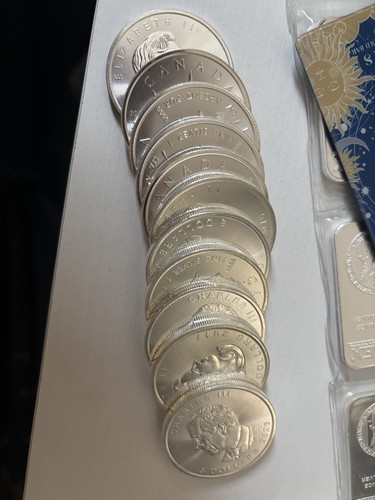 Canadian maple leaf - canadian, silver
