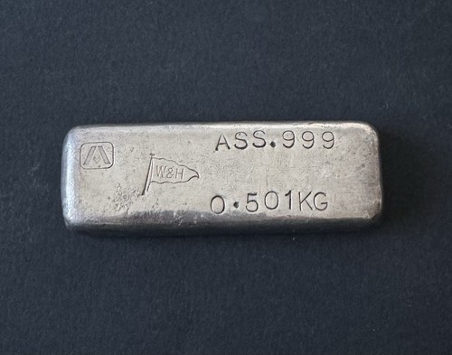 Rare 501g cast 999 silver - rare,